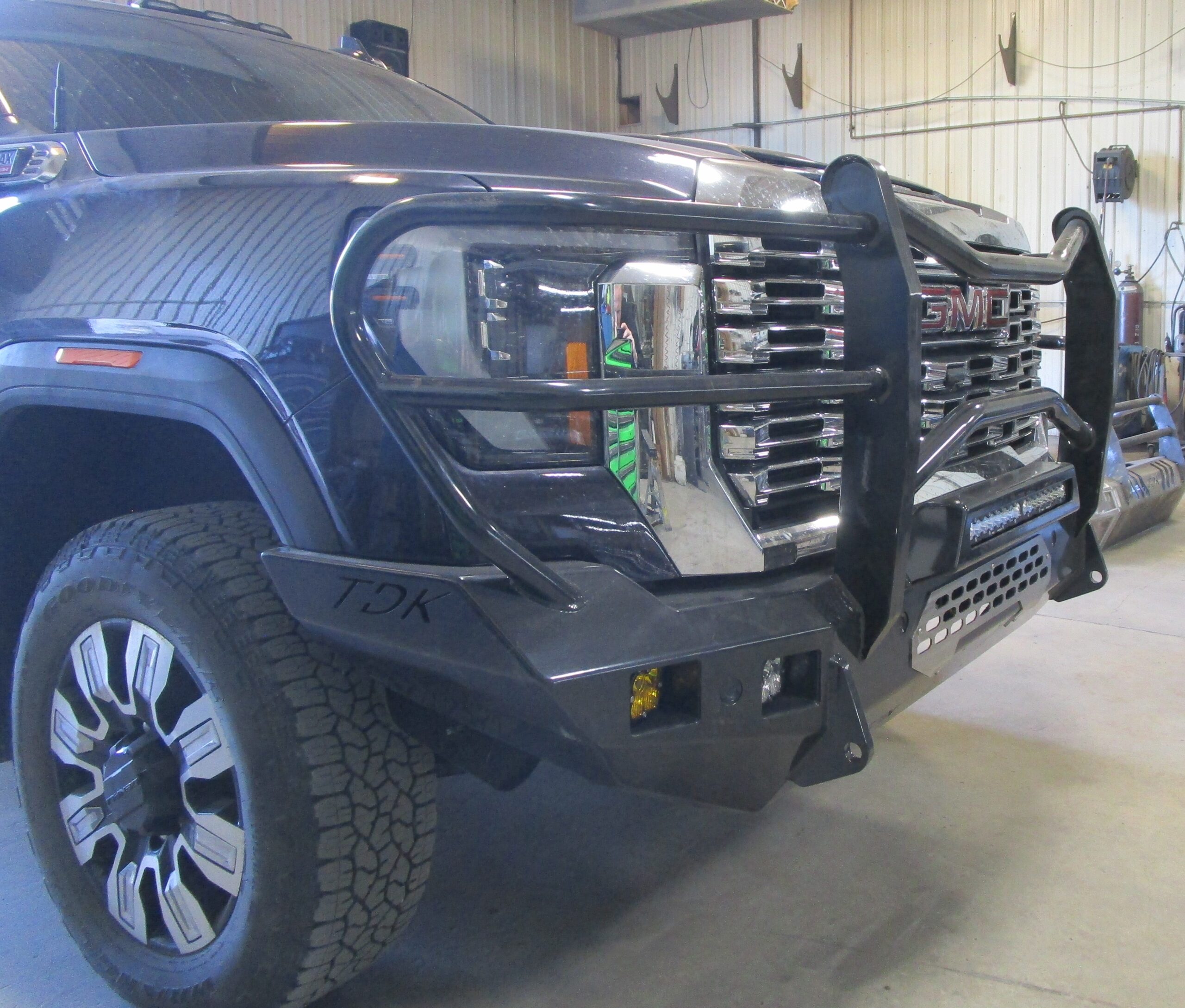 2001-2025 GMC Sierra HD Cyclone Bumper - Image 5